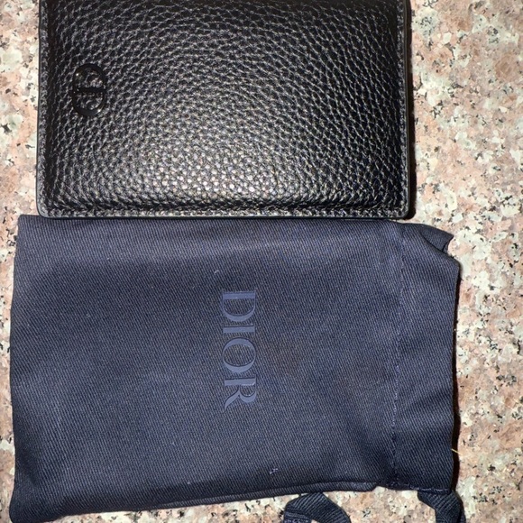 Brand new Dior Gwp comes with dustbag black Leather Card Holder / wallet - Picture 1 of 7